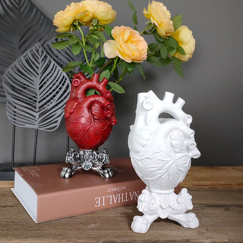 Resin Heart-shaped Vase for Home Decor