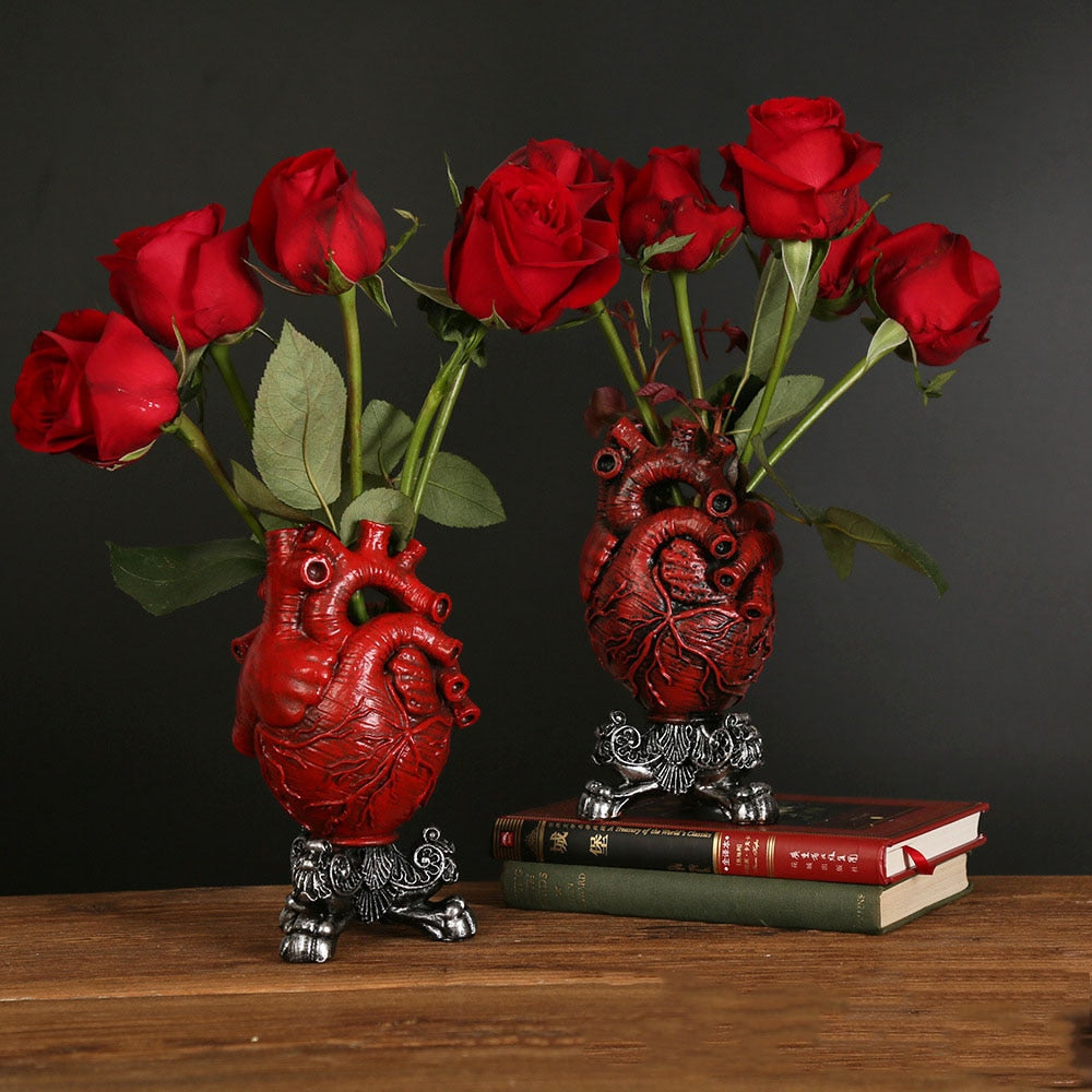 Resin Heart-shaped Vase for Home Decor